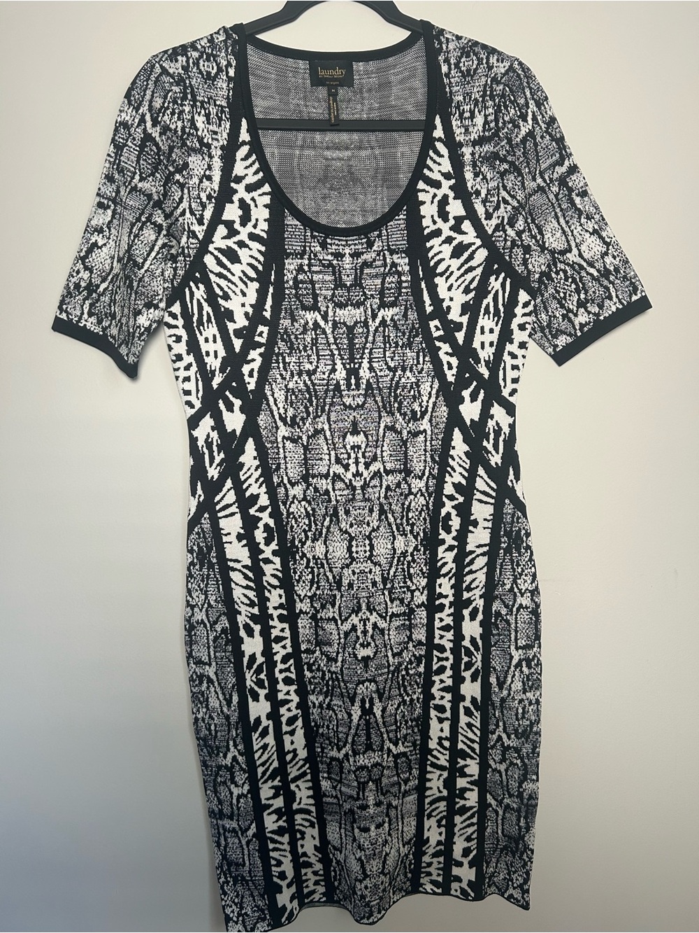Laundry by Shelli Segal Black & White Patterned body con Dress